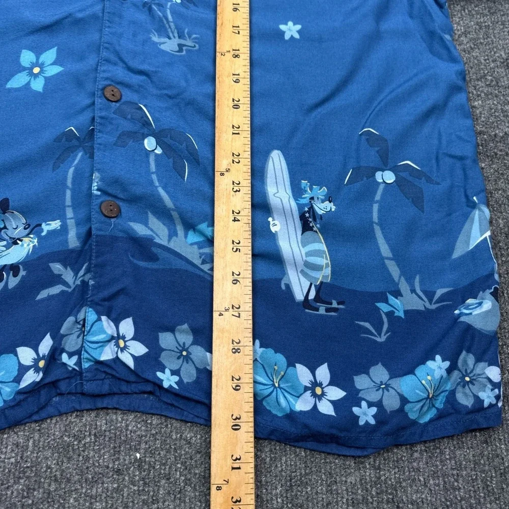 Disney Hawaiian Shirt Mens Size Large Blue AOP Button Up Donald Goofy‎ Minnie